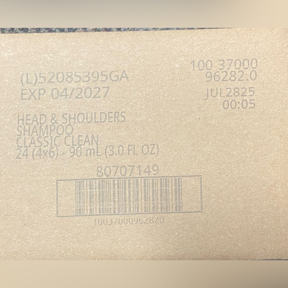 Lot of 12 Head & Shoulders Classic Clean Dandruff Shampoo 3 fl oz Travel Size - Picture 10 of 10